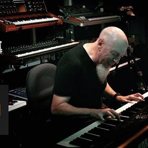 Jordan Rudess играет на современном виртуальном синтезаторе Syntronik 2